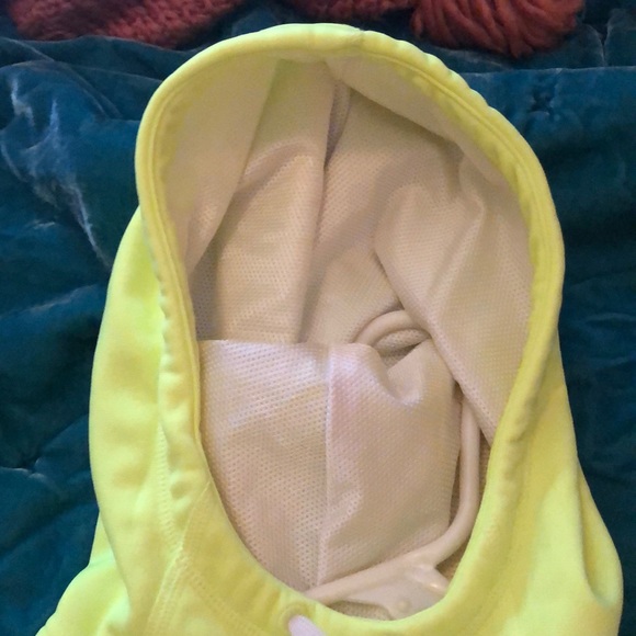 Nike Neon Yellow and White therma-fit Hoodie - Picture 3 of 7